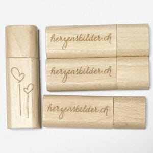 gravierter USB Stick aus Holz